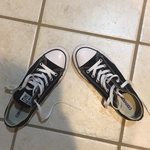 Price Drop!! EUC Converse All Stars Black Size 8